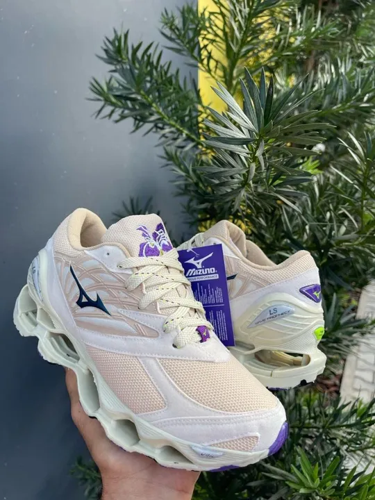 Tênis Mizuno flor de lótus - Bege