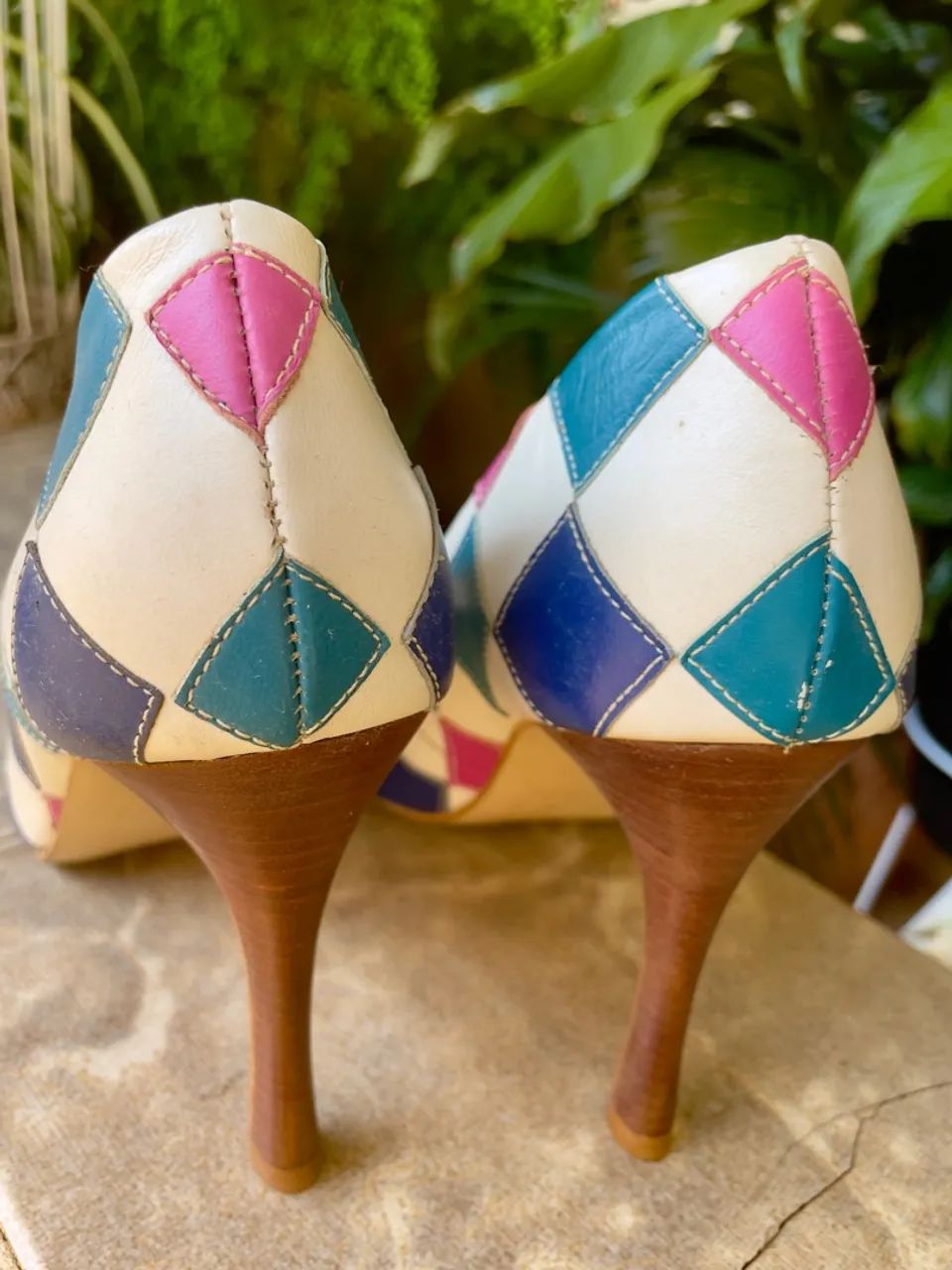 Sapatos de Salto Coloridos - Estilo Único - Foto 5