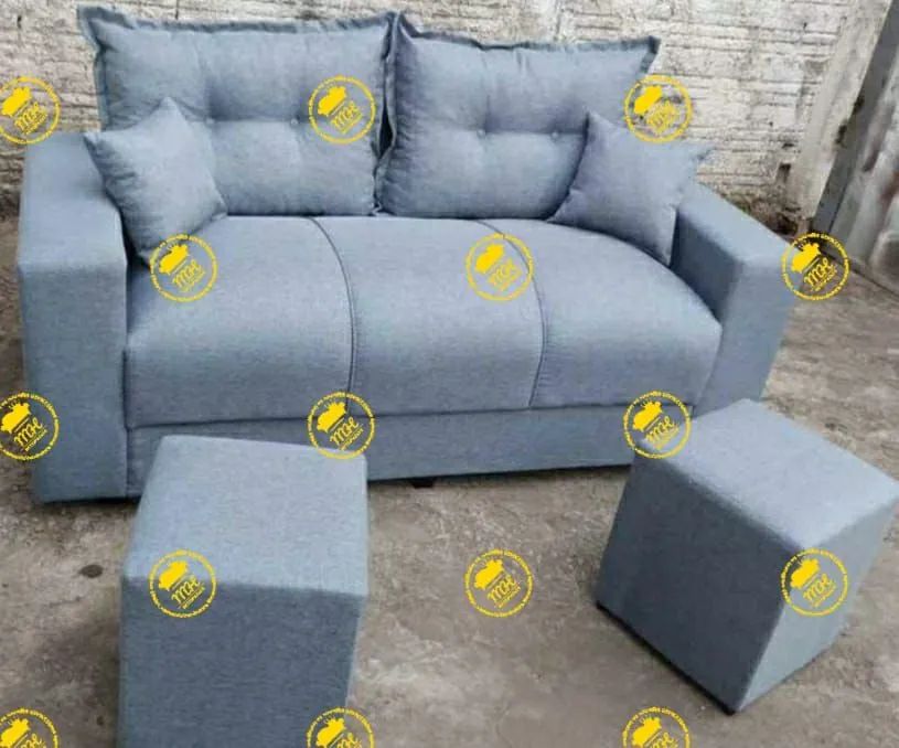 Sofá com 3 lugares e 2 puffs - Foto 2