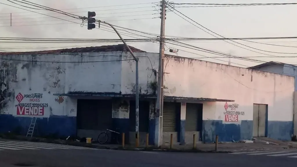 Prédio, 1 m² - venda por R$ 1.200.000,00 ou aluguel por R$ 7.000,00/mês - Alecrim - Natal/