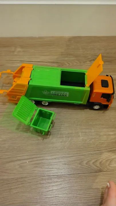 Caminhão de Lixo Brinquedo - Foto 3
