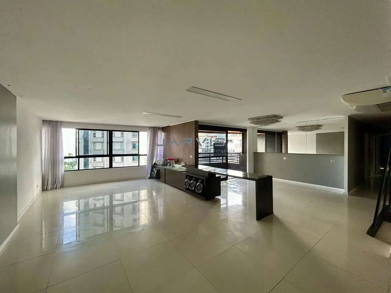 Cobertura Duplex com 5/4, à venda no bairro de Ponta Verde - R$ 4.000.000,00