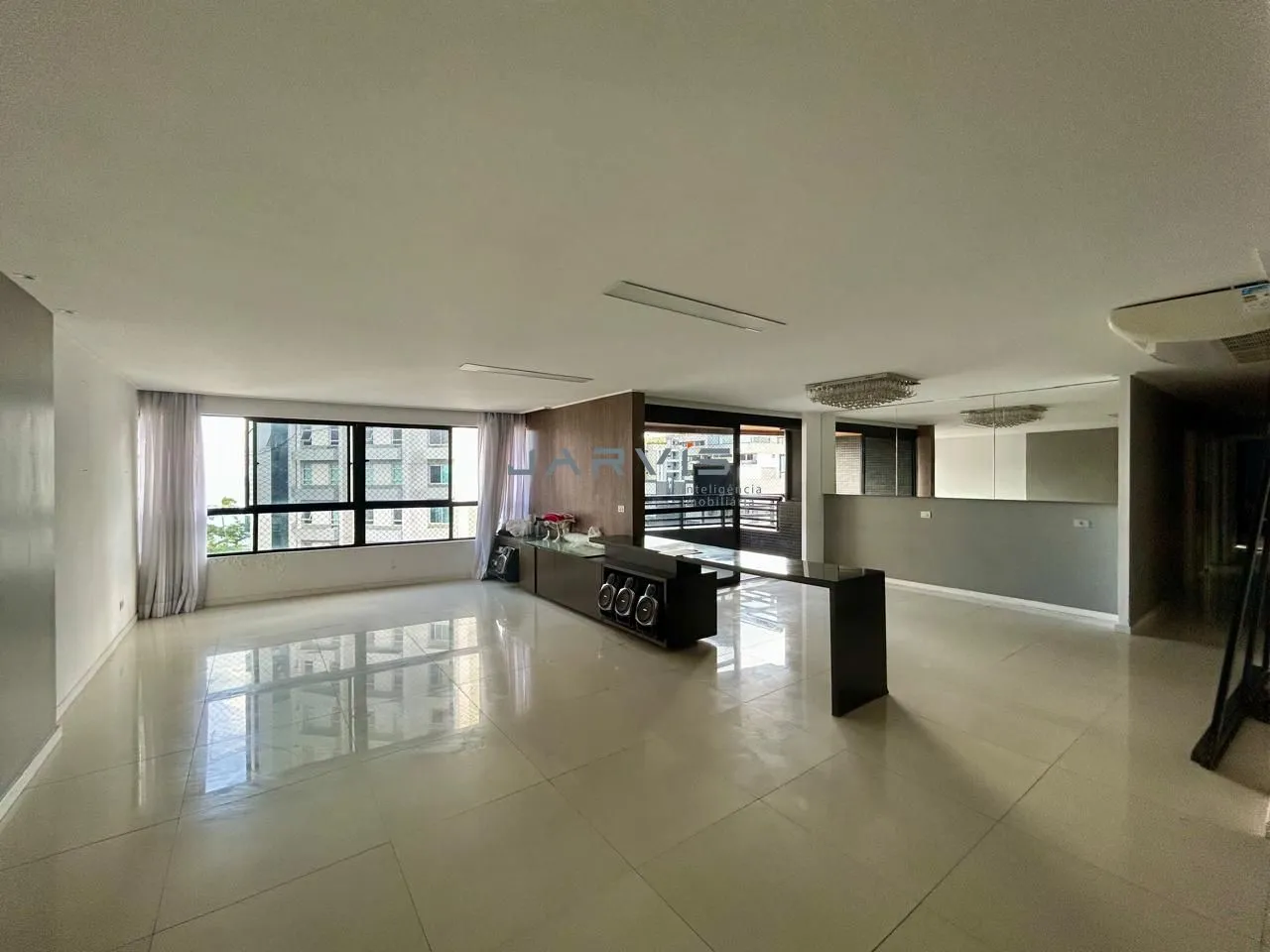 Cobertura Duplex com 5/4, à venda no bairro de Ponta Verde - R$ 4.000.000,00
