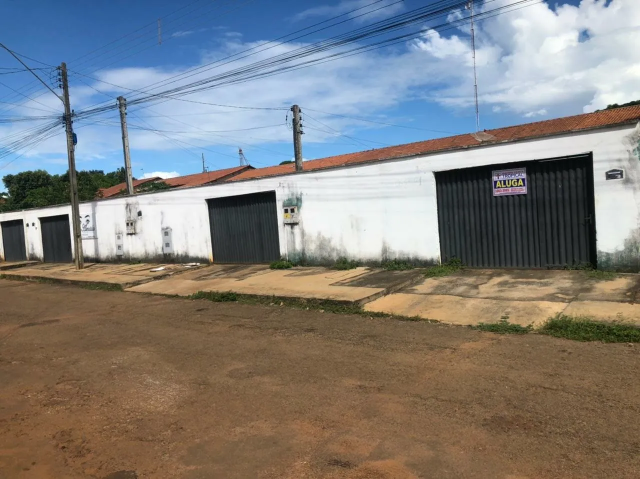 Aluga-se casa de 2/4 bem localizada no Jdm Brasilia em Porto Nacional To.