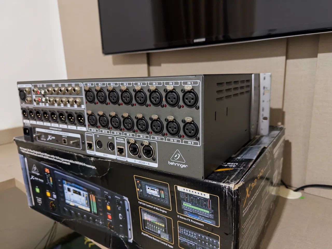 Mesa de som Behringer x32 Rack - Foto 4