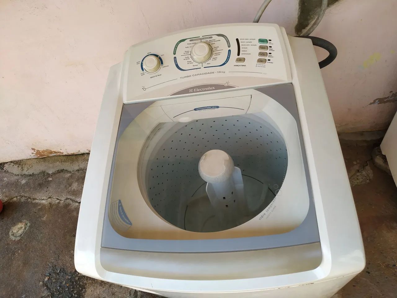 Máquina de Lavar Roupa Eletrolux  com defeito  - Foto 4