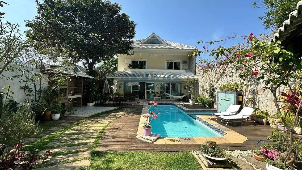 Barra da Tijuca | Casa 5 quartos, sendo 4 suites