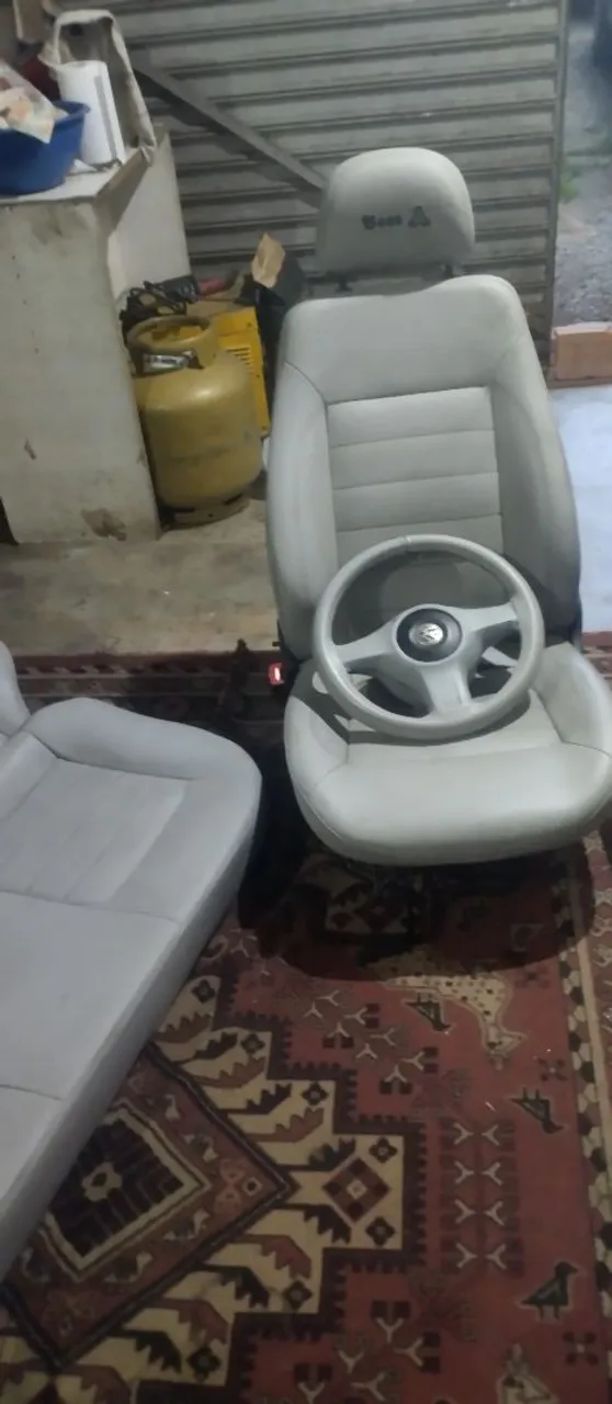 Par de bancos dianteiros e traseiro gol g5 e volante do gol g de5