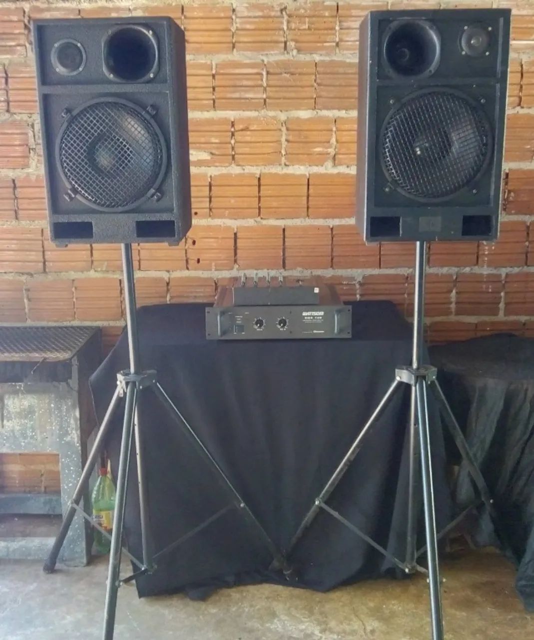EQUIPAMENTO DE SOM 