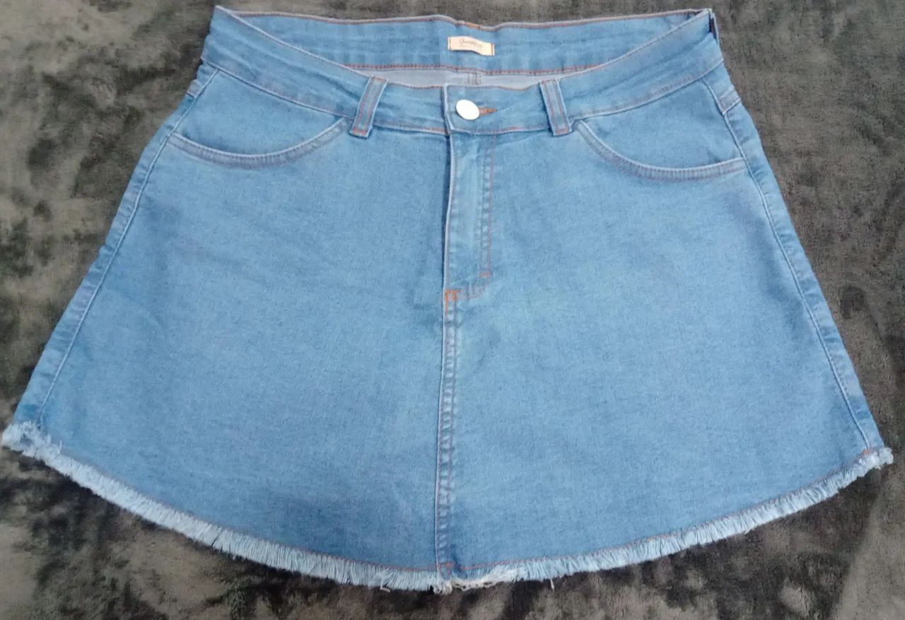 Shorts Saia em Jeans com Llycra
