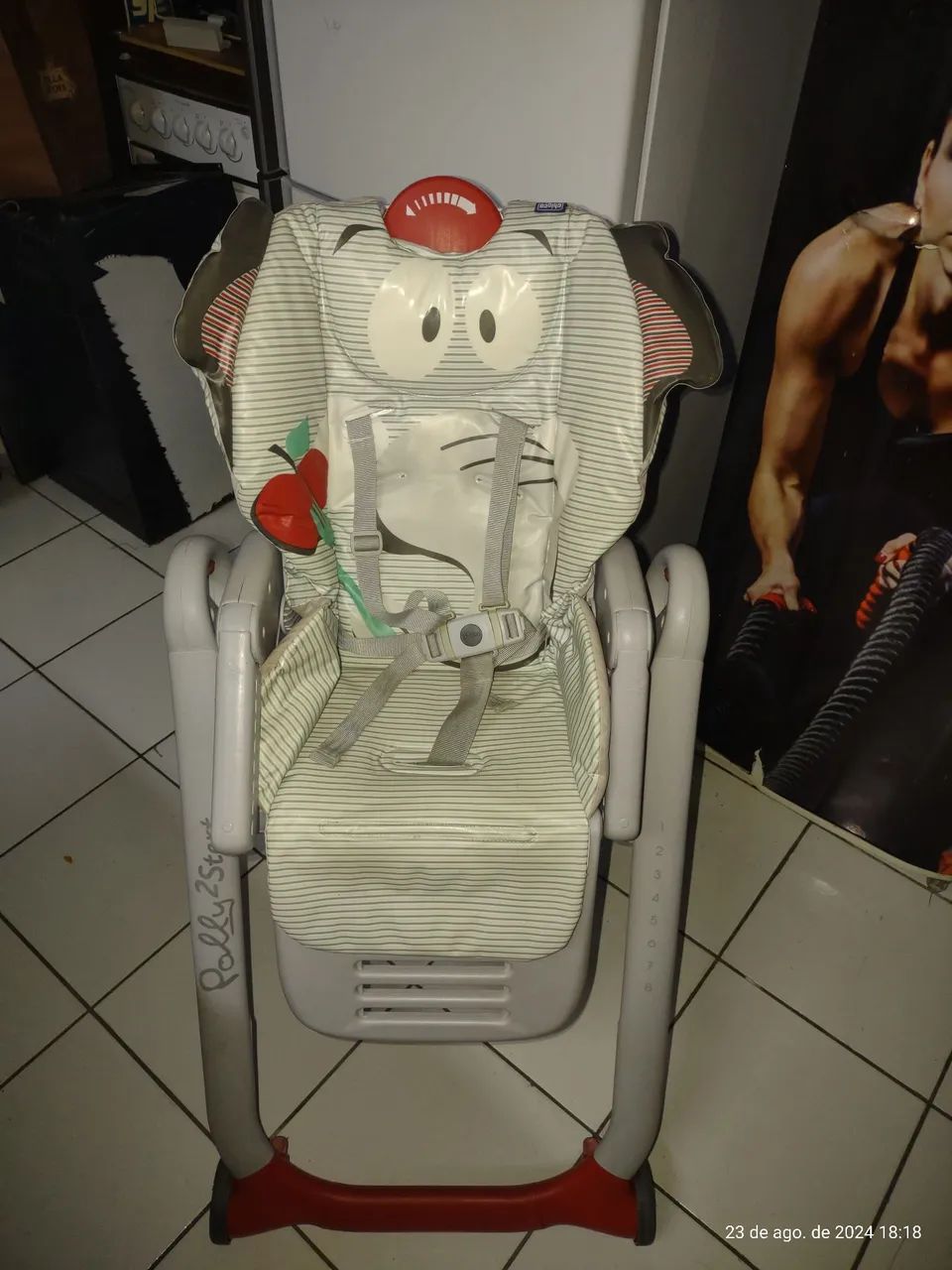 Cadeira de Alimentação Infantil Chicco Polly 2 start em Ótimo Estado - Foto 2