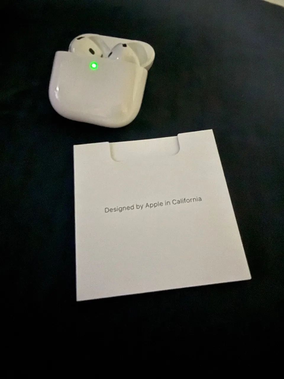 Apple - AirPods 4 com Cancelamento Ativo de Ruído - Foto 2