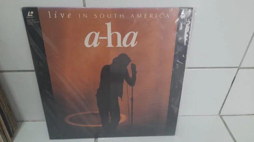  laserdisc  a-ha - Live in South America 