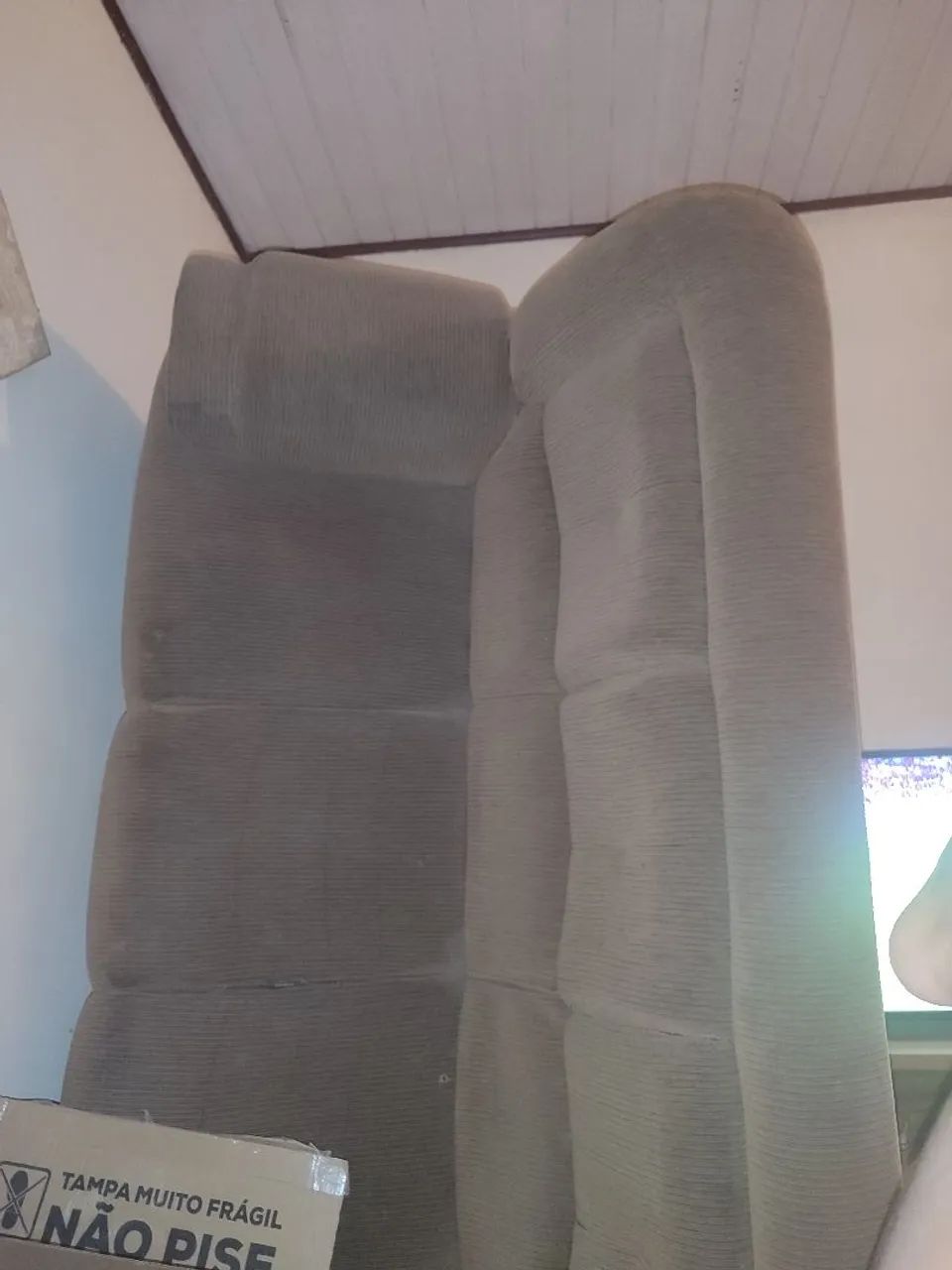 Vendo kit sofá (1 de 3 lugares, outro de 2 lugares + 1 poltrona 