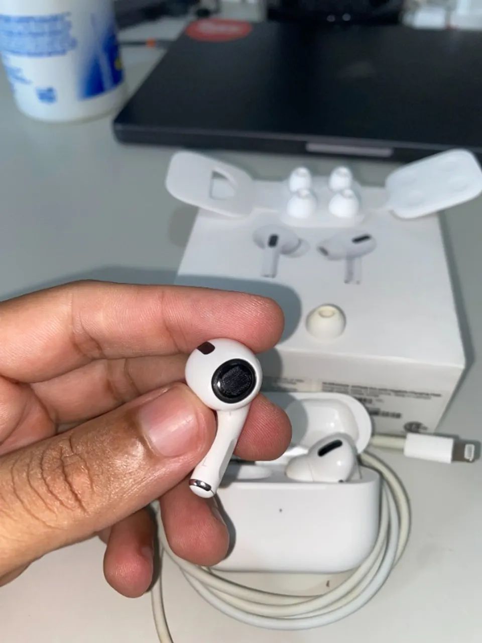 Apple AirPods Pro 1º Geração Original + Caixa + Cabo original - Foto 4