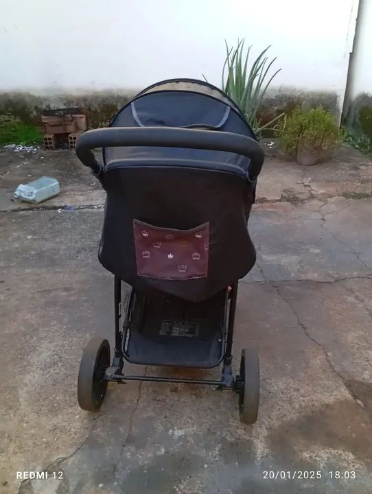 Carrinho de Bebê Cosco Preto - Foto 3