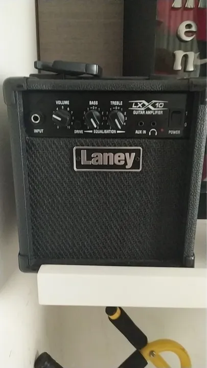 Amplificador Laney LX10 para guitarra