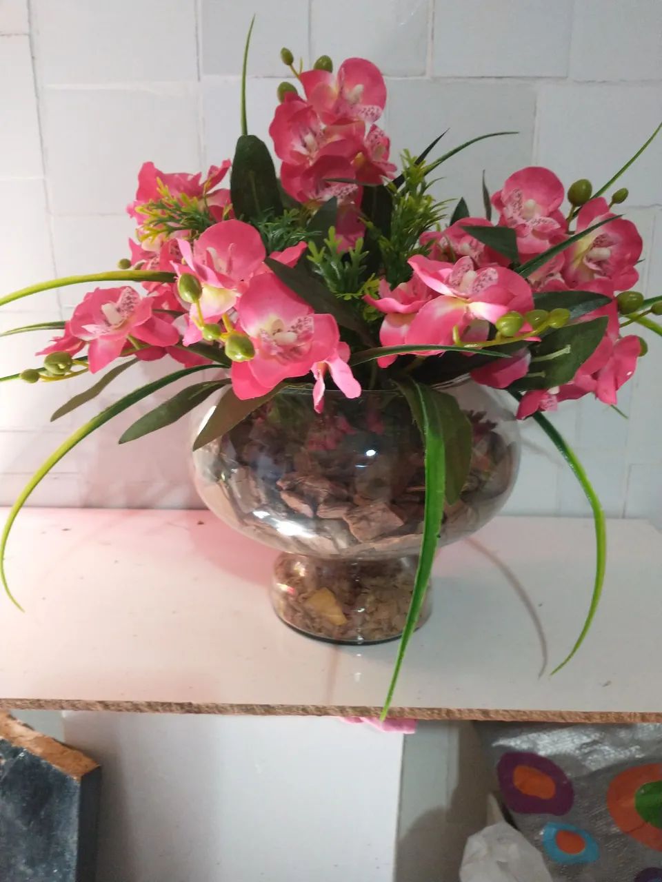 ARRANJO DE ORQUÍDEAS ARTIFICIAL 