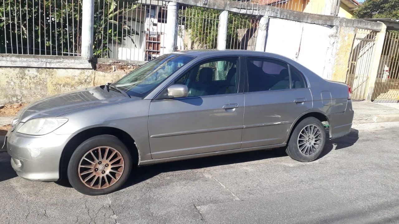 Honda civic ano 2004 vtec Sucata para venda de peças  - Foto 4