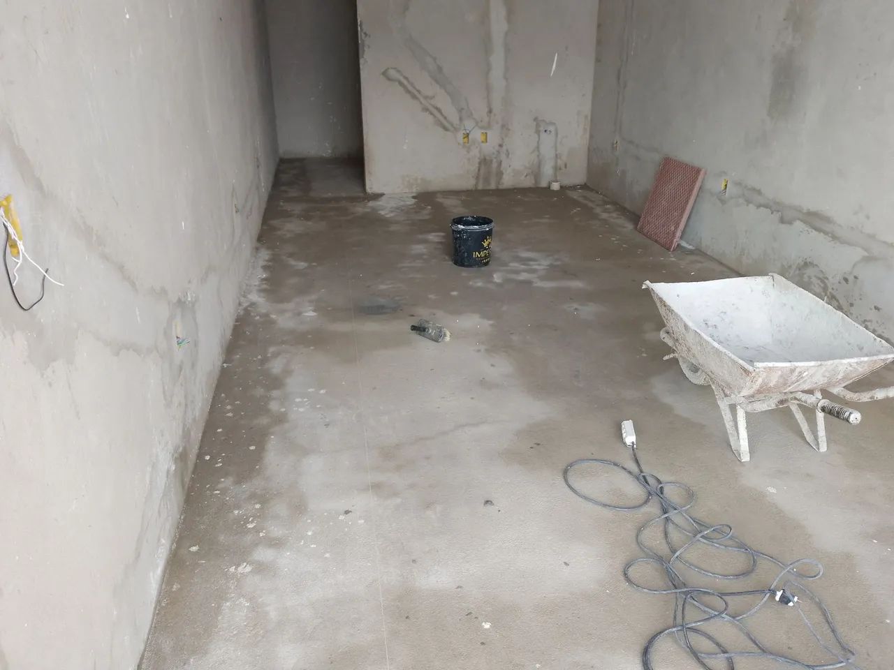 Pedreiro, pintor, encanador, serralheria 