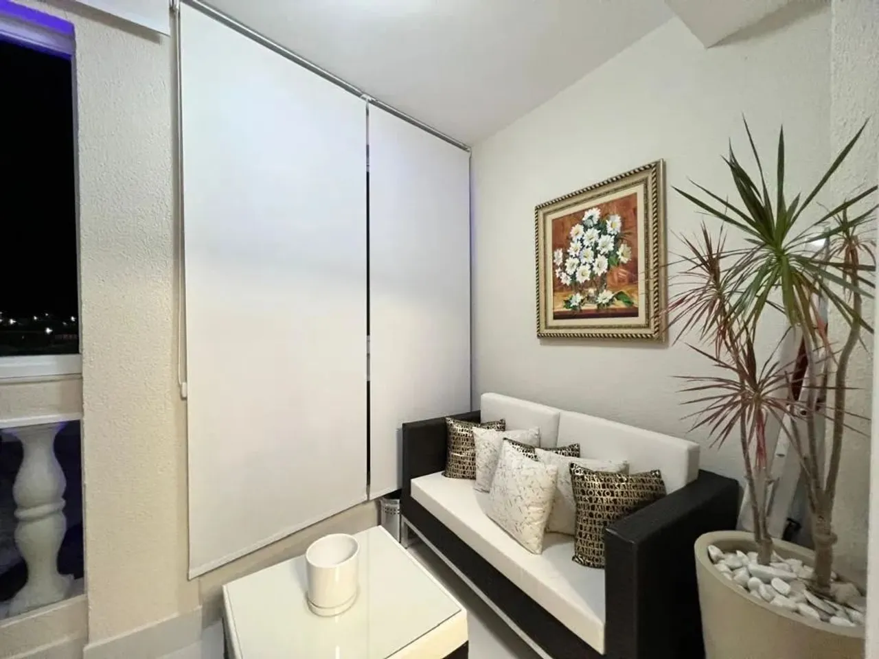 LOCAÇÃO- Lindo Apartamento MOBILIADO- 2 dorm (sendo 1 suíte)- Esplanada- SJCampos.