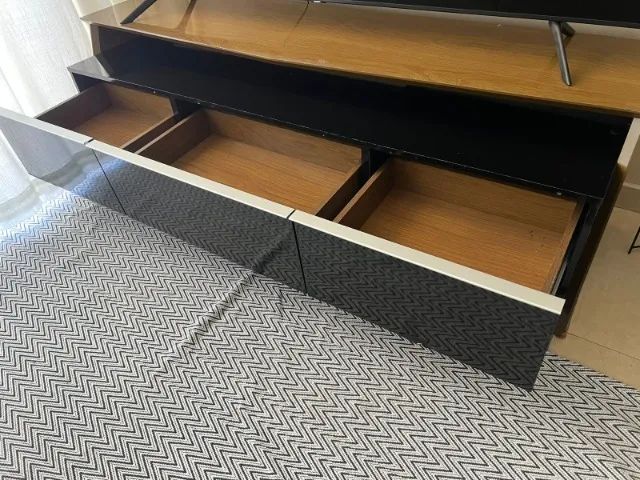 Rack para Sala e TV Espaçoso com 3 Gavetas - Foto 2