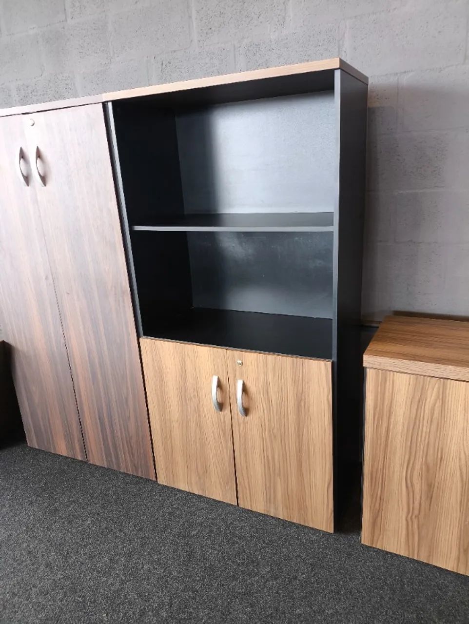 Armário Alto de Escritório com 2 Portas e Prateleira - 1,59x0,80x0,42cm - ENTREGAMOS!!