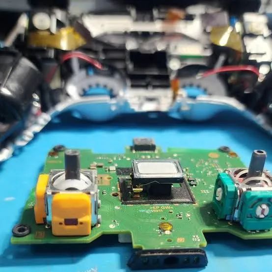 SEU PERSONAGEM ESTÁ ANDANDO SOZINHO? ?