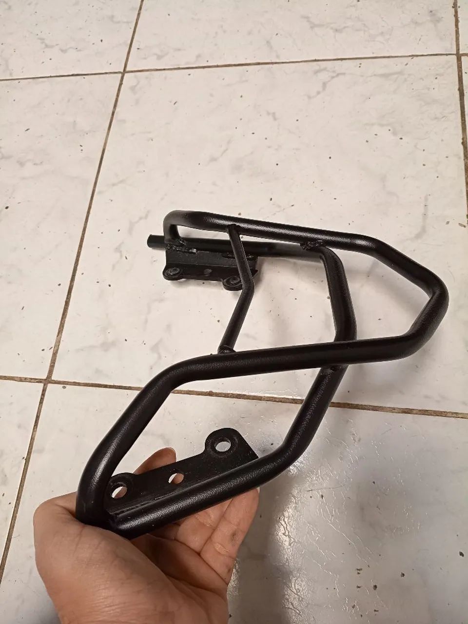 Suporte bagageiro para moto Lander - Foto 3