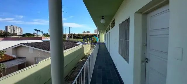 Apartamento de 2 dormitórios a venda no Edifício Santa Terezinha