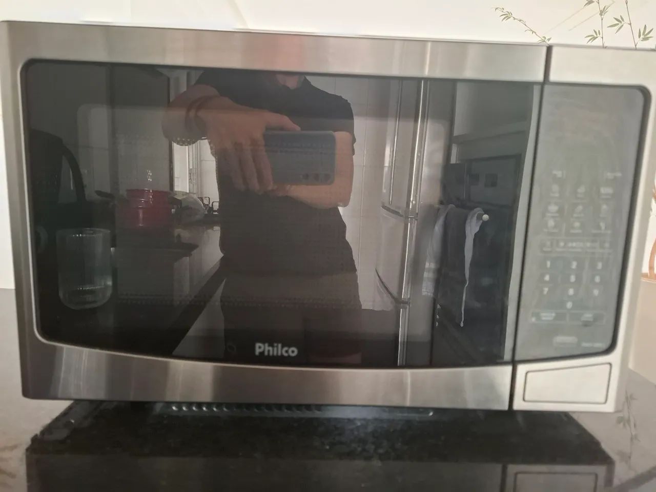 Microondas  Philco 1400W com defeito - Foto 4
