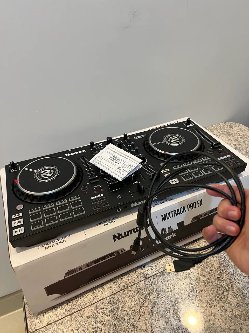 Controladora numark mixtrack fx (novíssima com nota)  - Foto 5