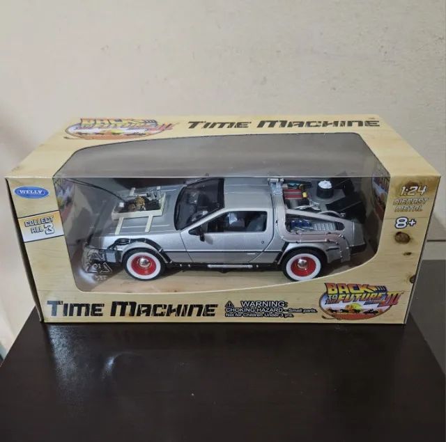 Delorean Time Machine - De Volta para o Futuro 3 - Welly 1/24