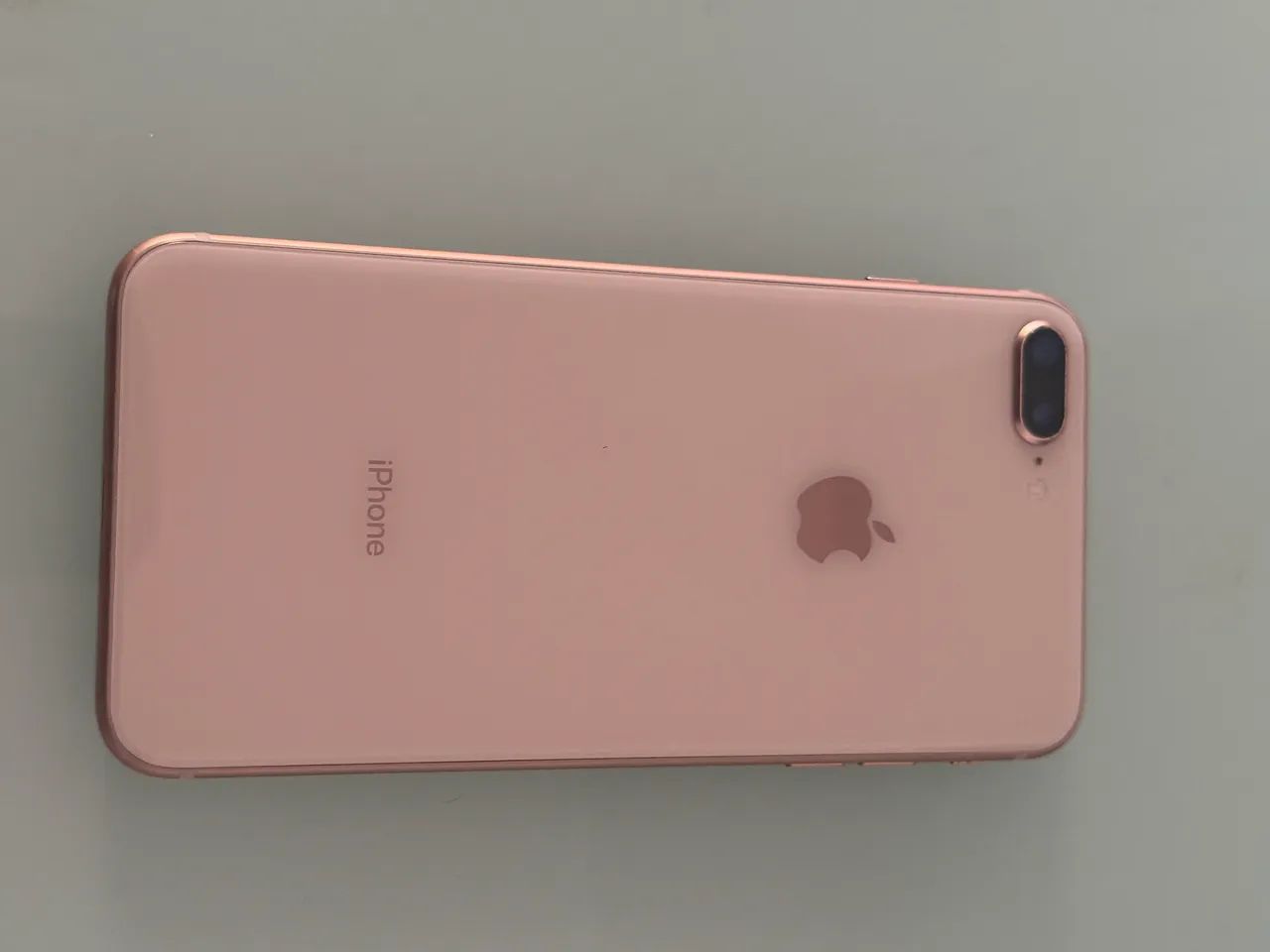 iPhone 8 Plus 