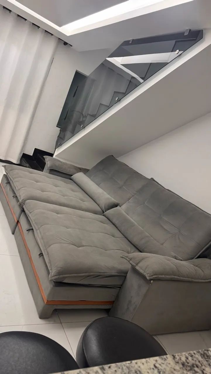 Sofá 2.80 retrátil Suede cinza  - Foto 3