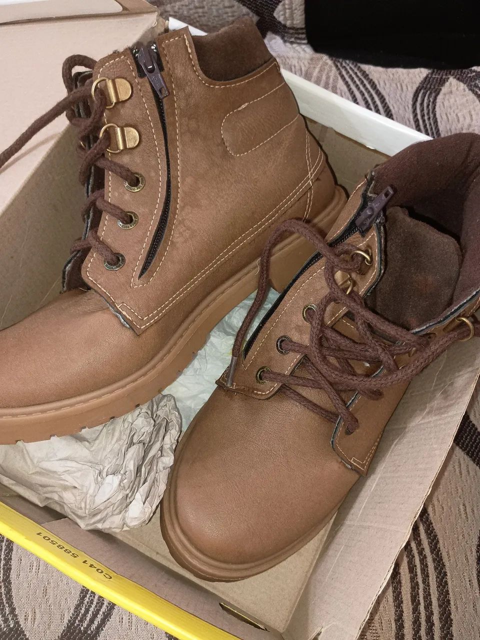 Bota Marrom