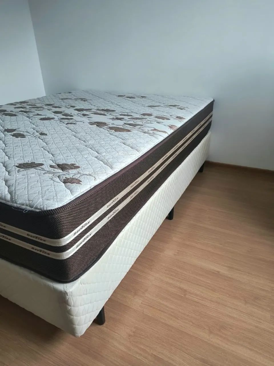 Cama box + Colchão (Queen) - Foto 4