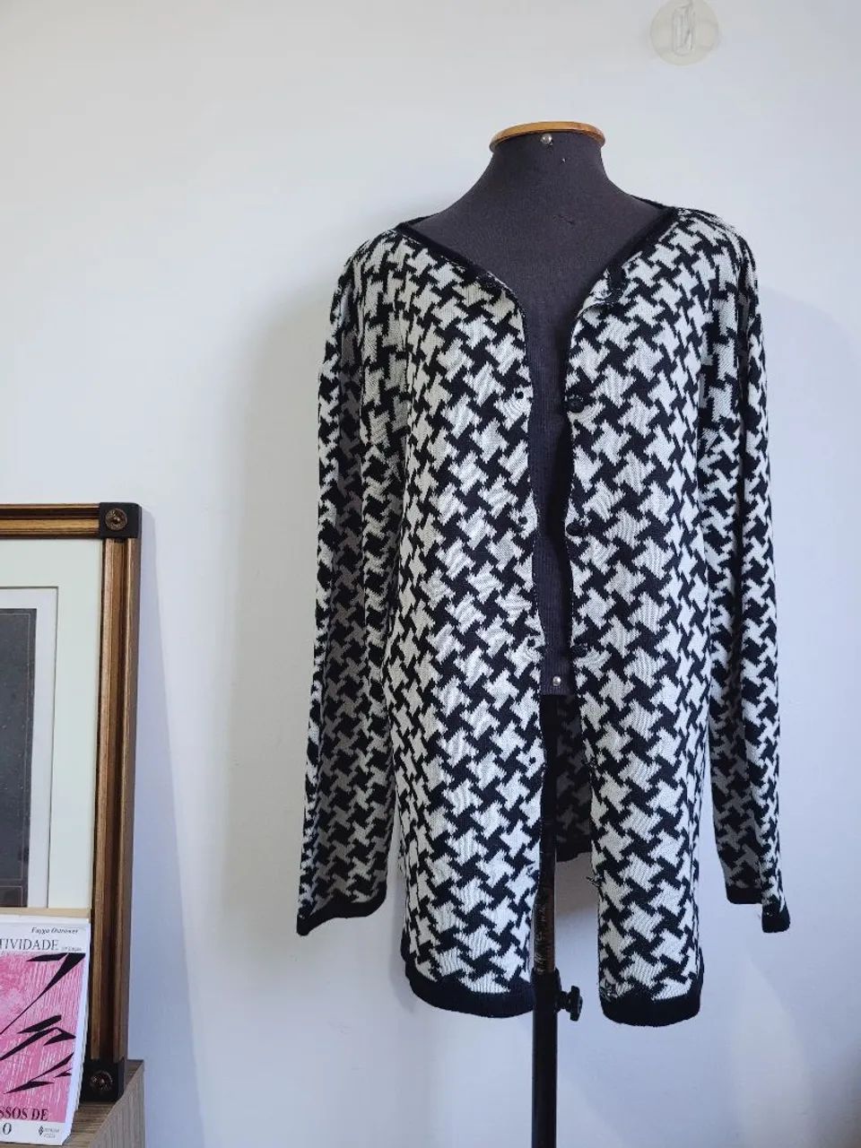 Cardigan tricô preto e branco
