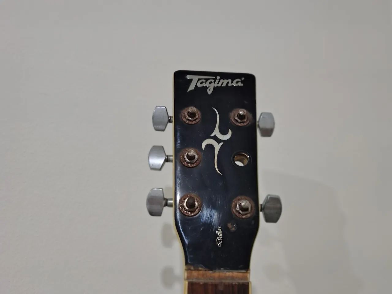 Vendo violão Tagima usado 