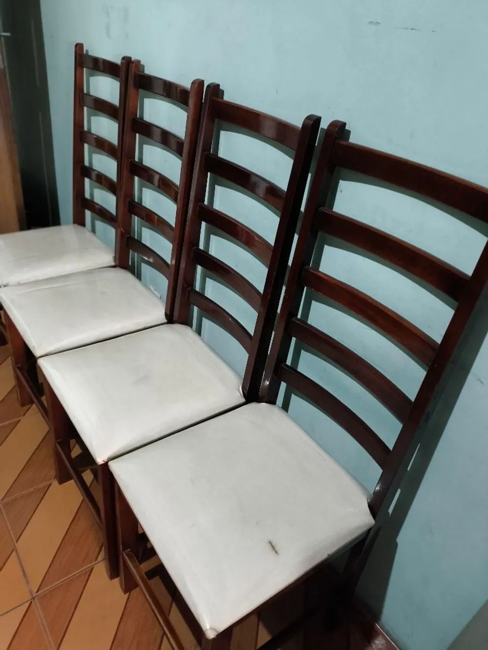 Conjunto de cadeiras (ler a descrição)