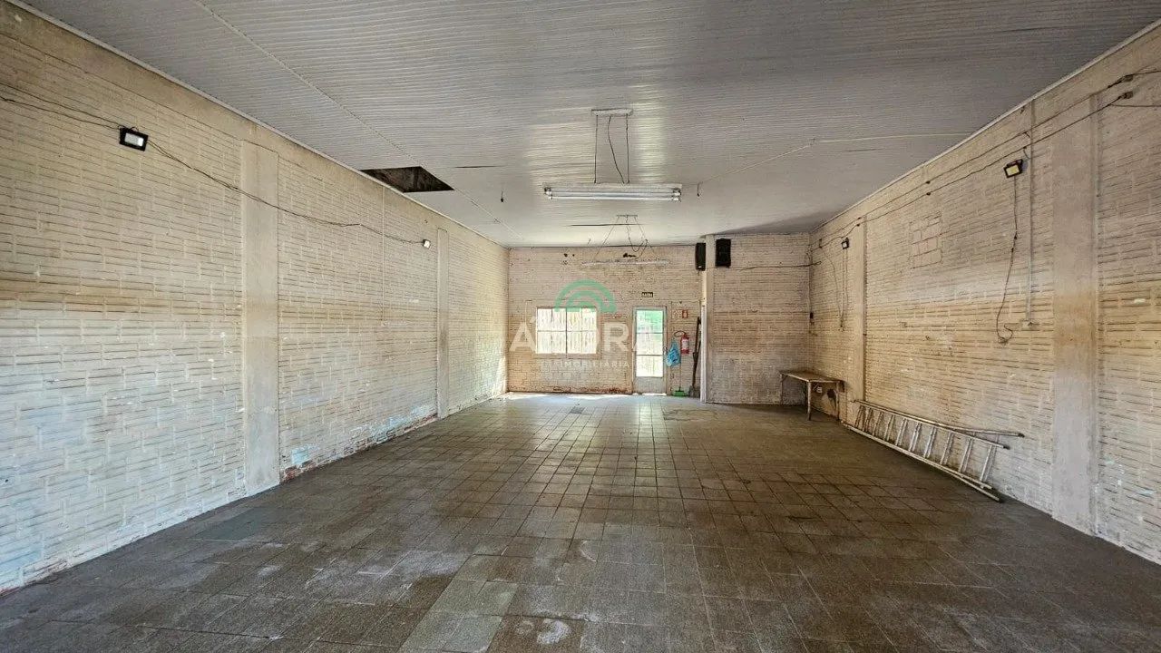 Ponto Comercial 104m² com 2 Vagas - Foto 2