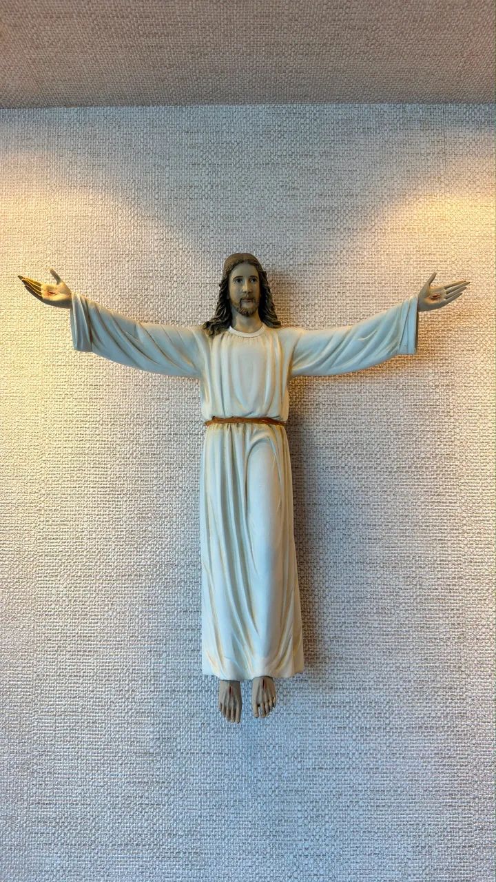 Cristo 60 cm de resina portuguesa 