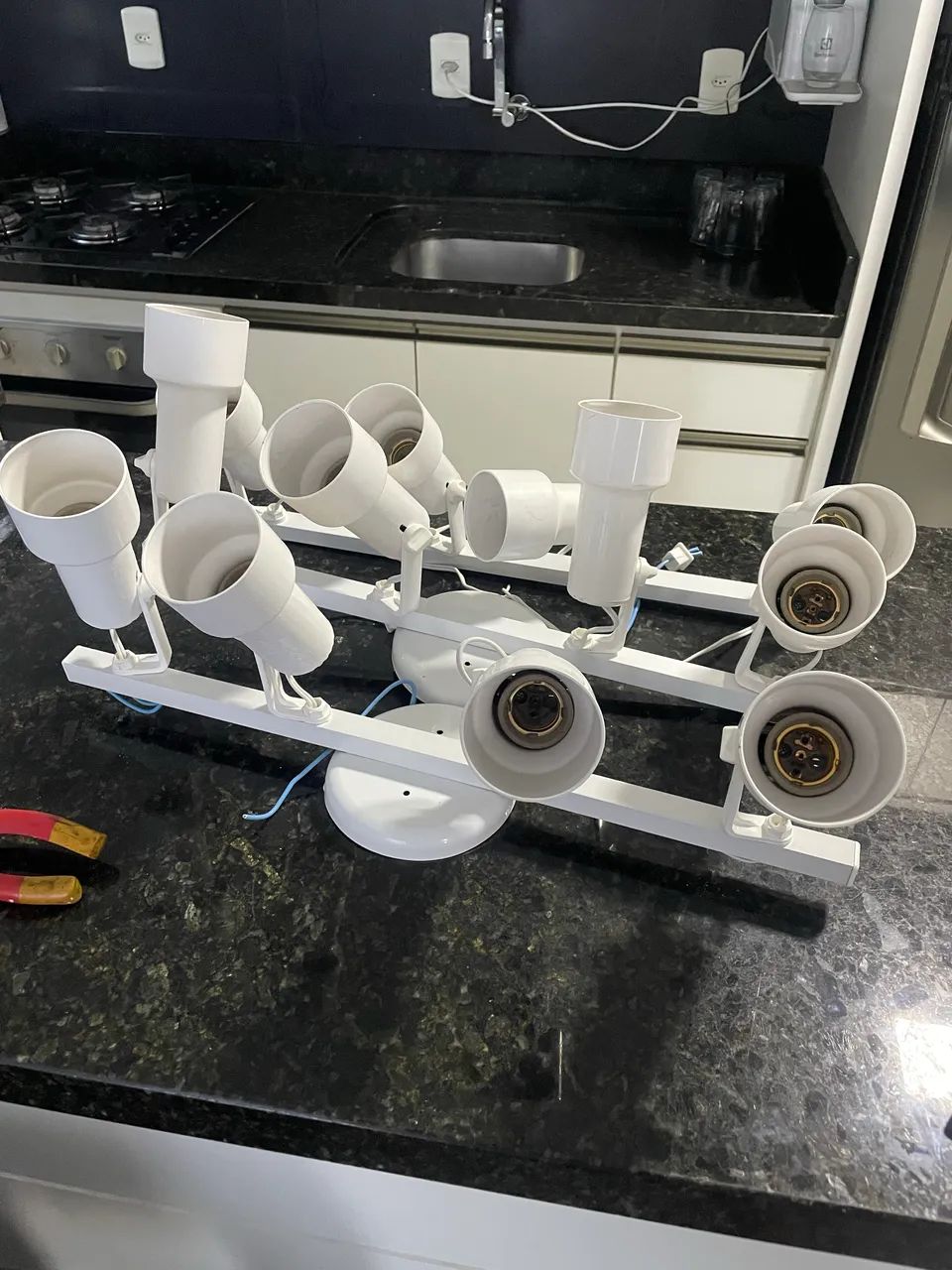 3 spots brancos para 4 lampadas cada - Foto 4