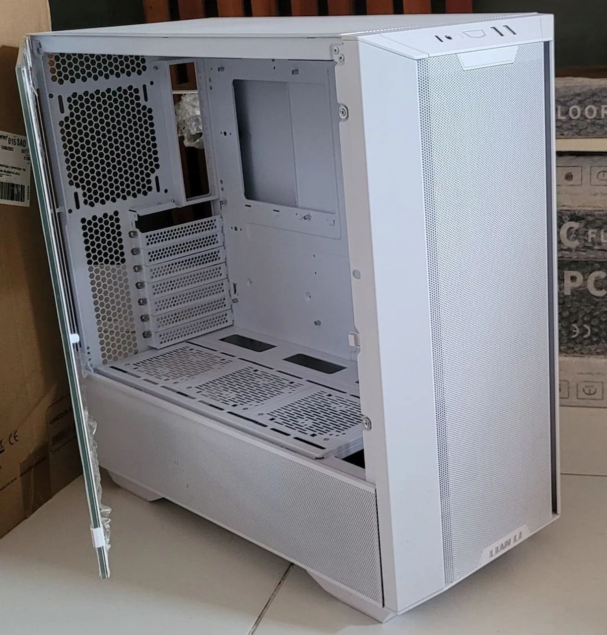 Gabinete Lian Li Lancool III Branco - Foto 2