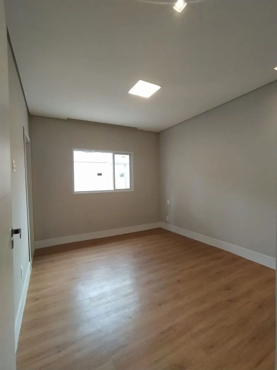Casa de 3 quartos, com acabamento de 1° qualidade, 3 vagas. - Foto 5