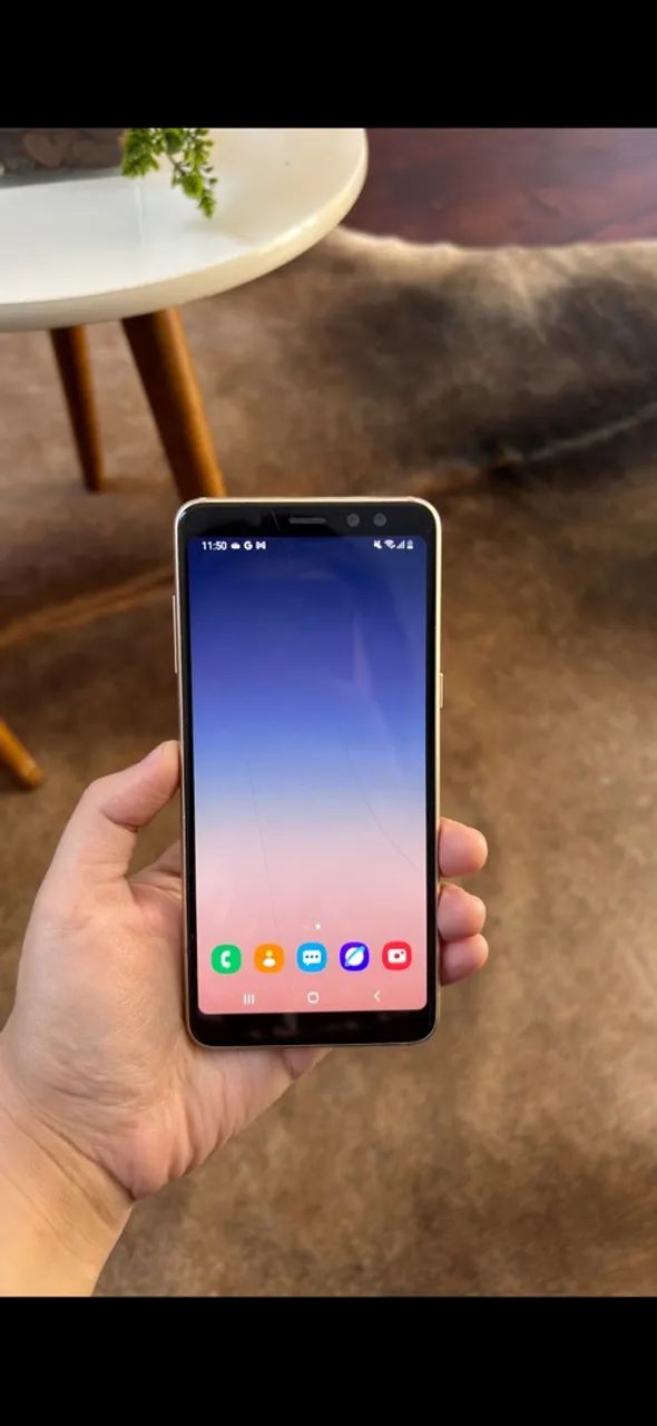 Samsung A8 - Foto 2