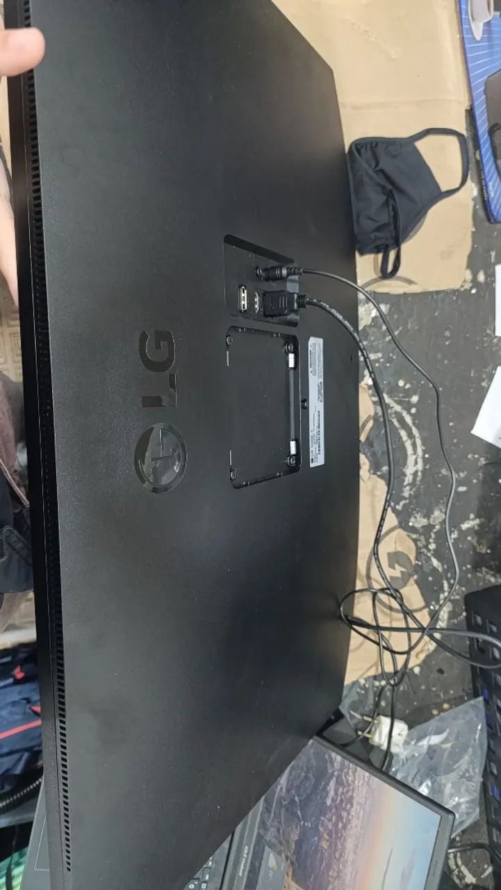 Monitor LG 32 4K UHD  - Foto 3