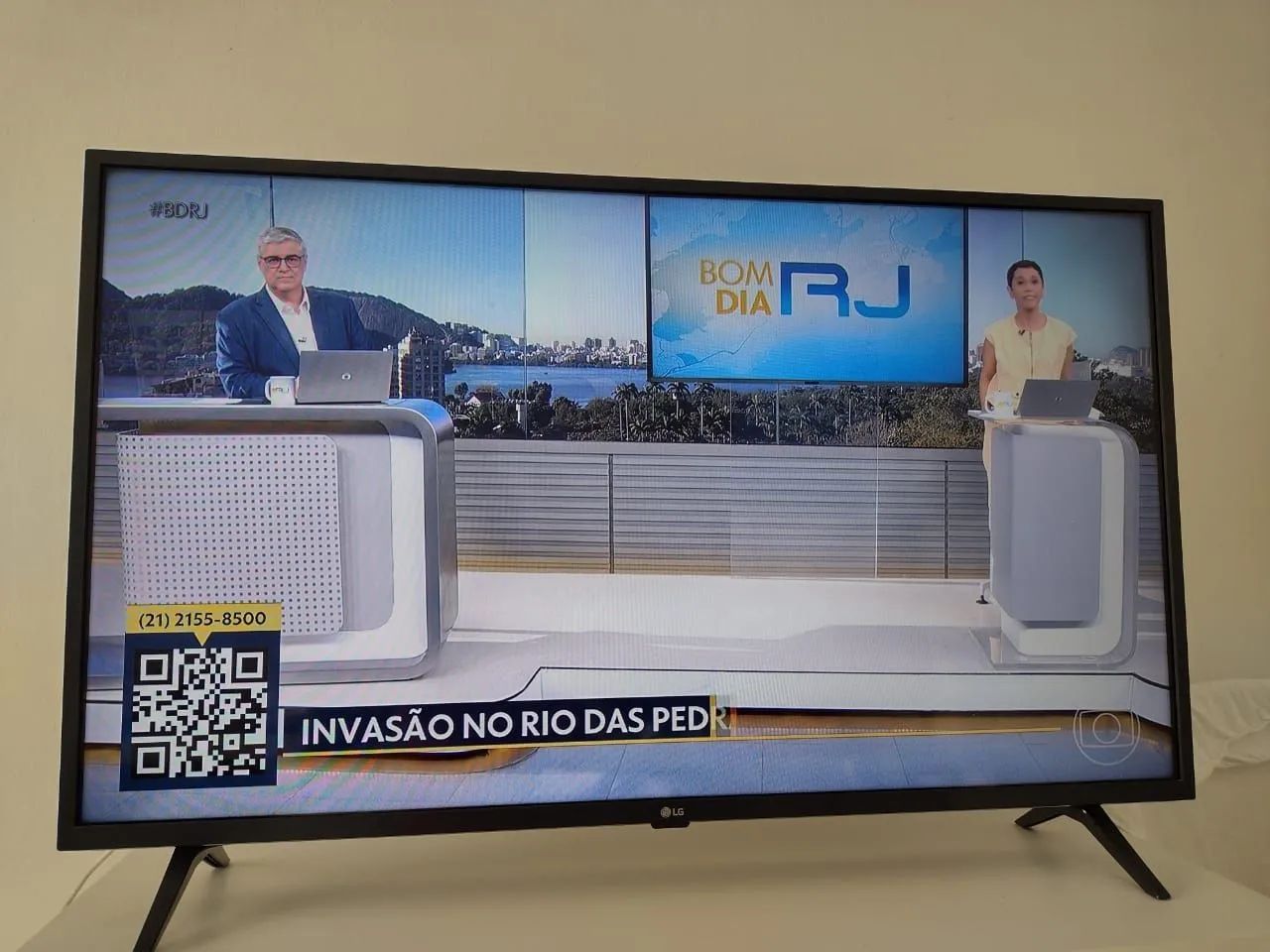 Televisão 43 polegadas  smart  tenho duas 