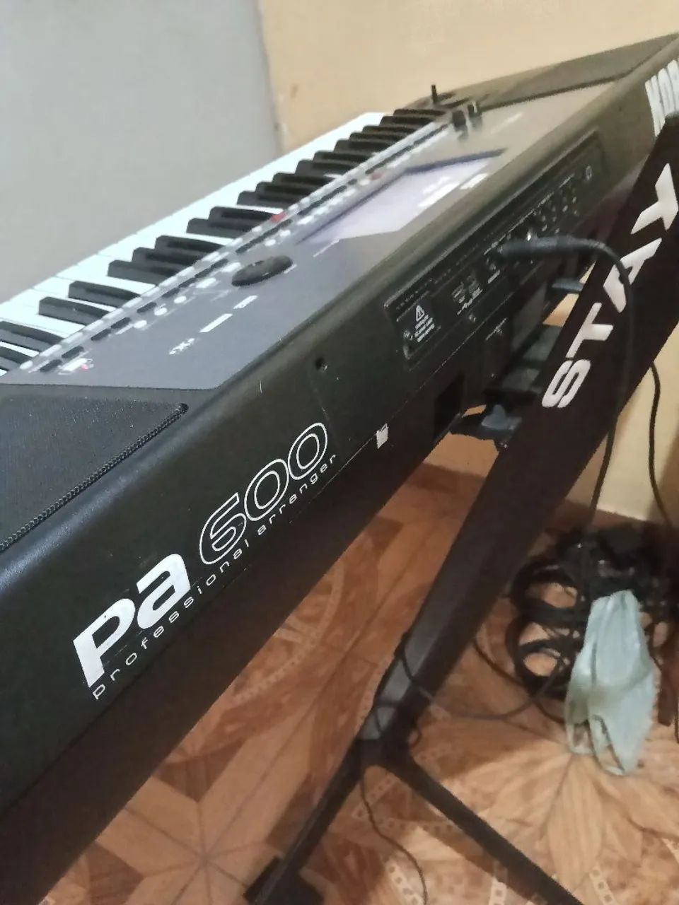 Teclado Korg pa600 - Foto 3