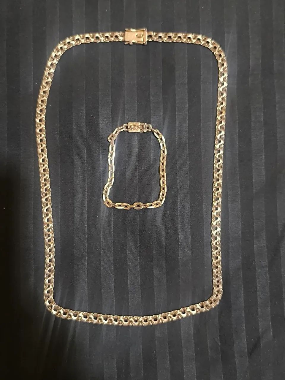 Cordão + Pulseira de Prata 950 banhado a ouro.